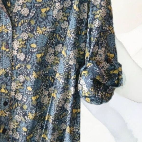 Blue Tan White FLORAL Top Size XL 16 - 18 Adjustable Sleeves - Picture 2 of 5